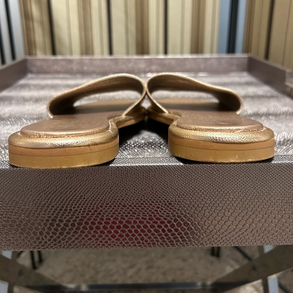 Metallic leather sandal - Picture 8 of 11